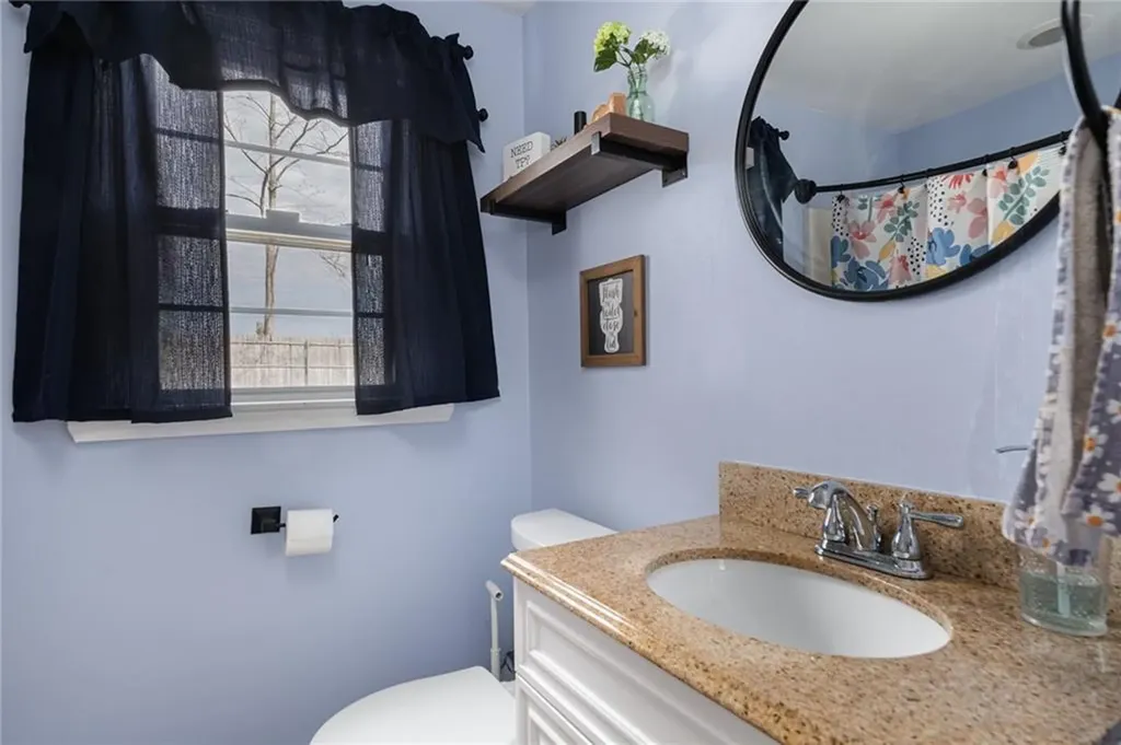 35 Vancouver Avenue Warwick RI 02886