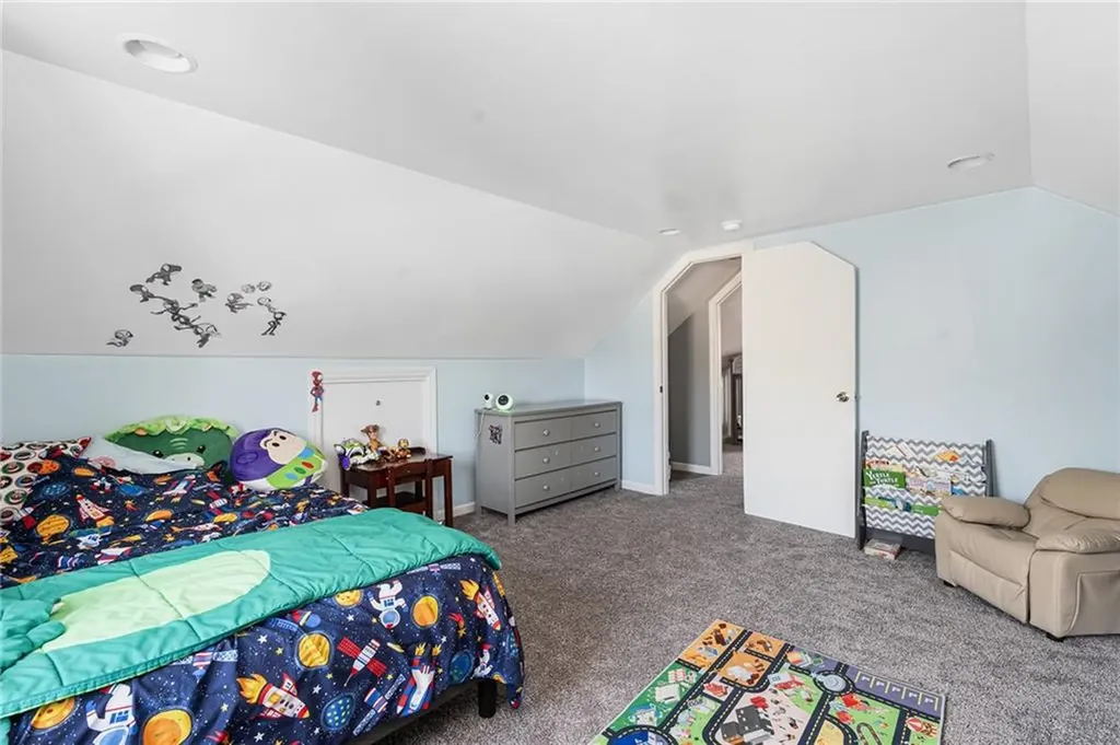 35 Vancouver Avenue Warwick RI 02886