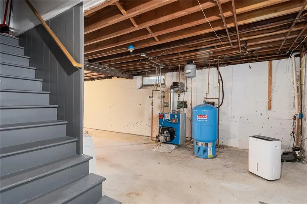 35 Vancouver Avenue Warwick RI 02886