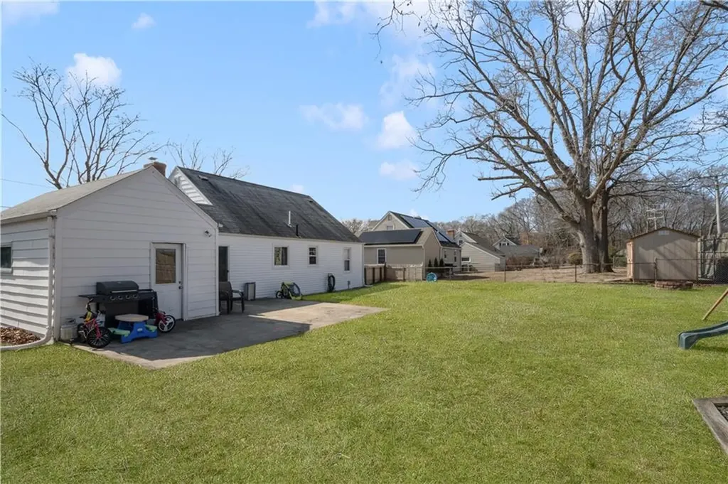 35 Vancouver Avenue Warwick RI 02886