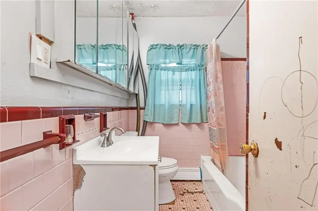 35 Myra Street Providence RI 02909