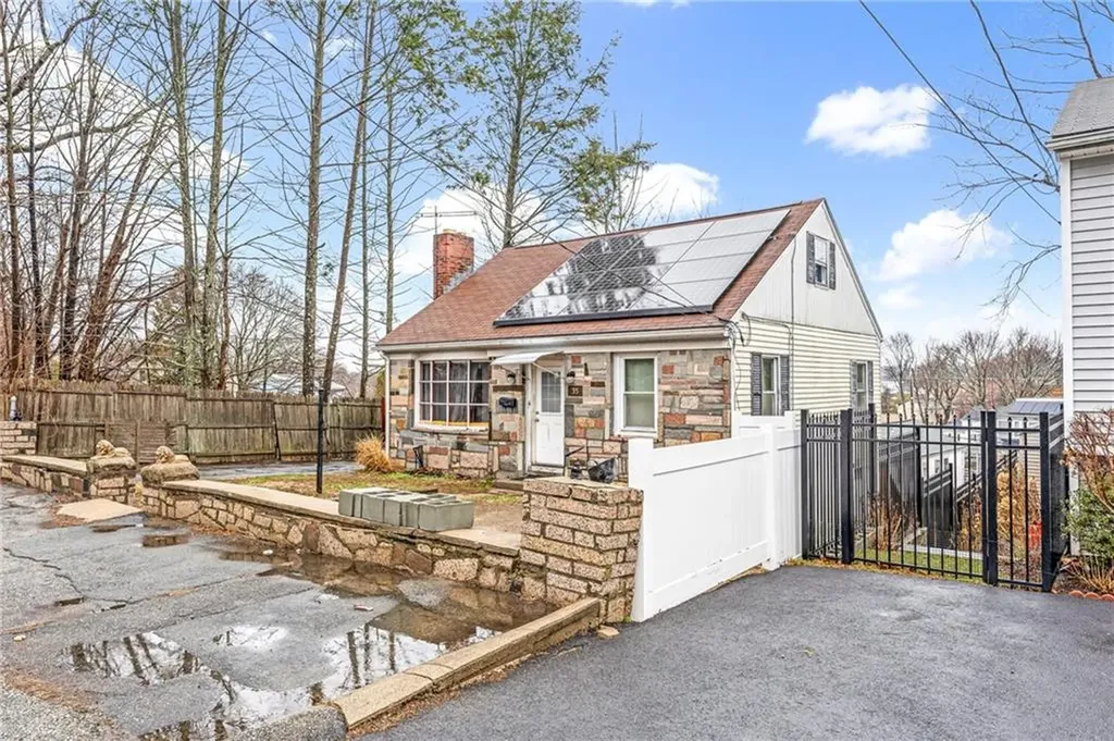 35 Myra Street Providence RI 02909