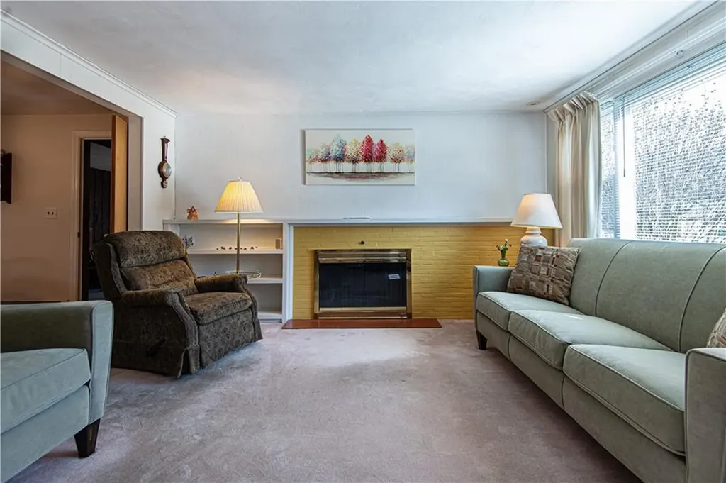 52 Northampton Street Warwick RI 02888