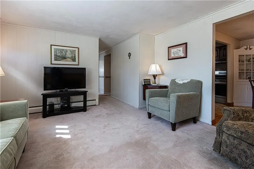 52 Northampton Street Warwick RI 02888