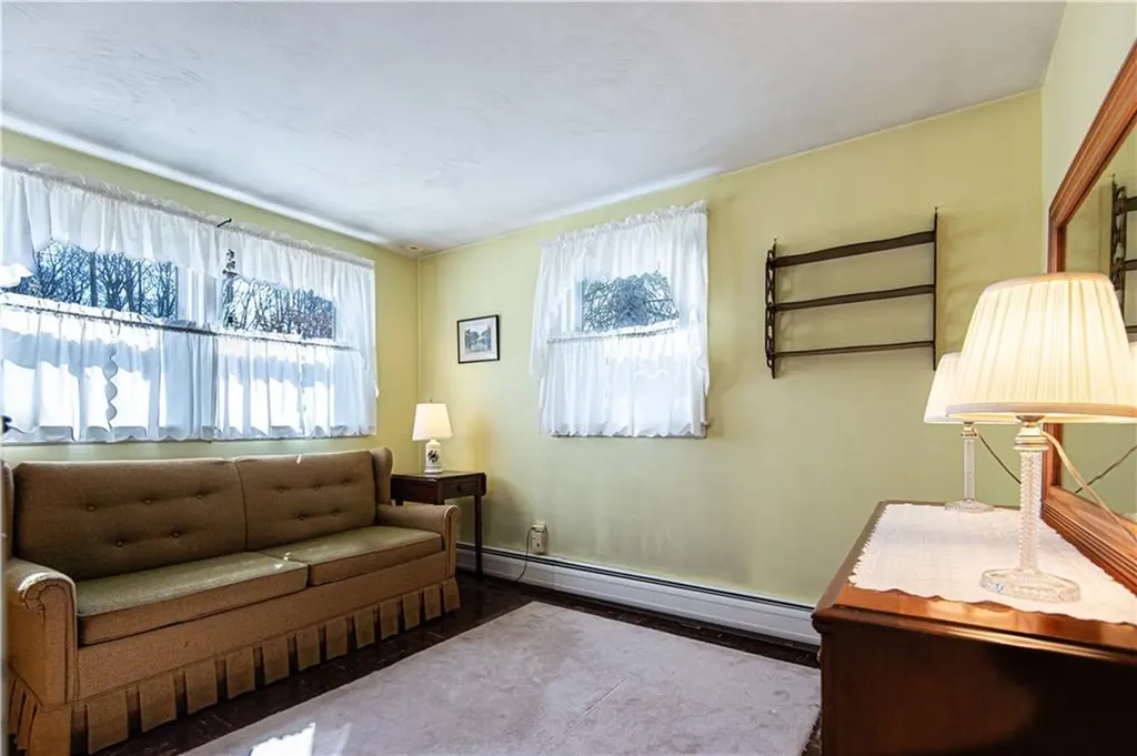 52 Northampton Street Warwick RI 02888