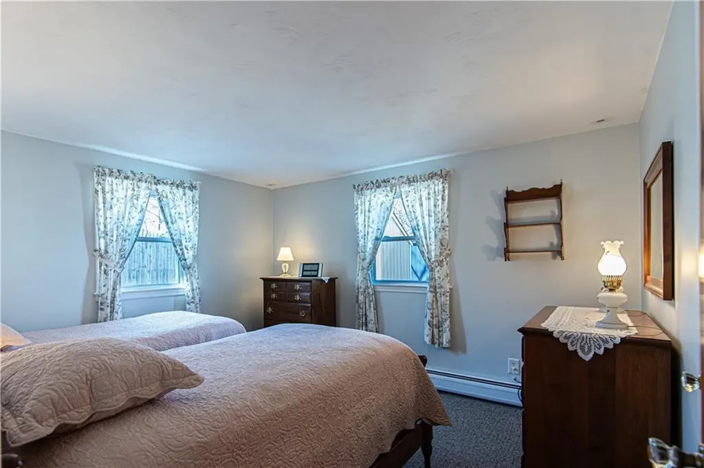 52 Northampton Street Warwick RI 02888