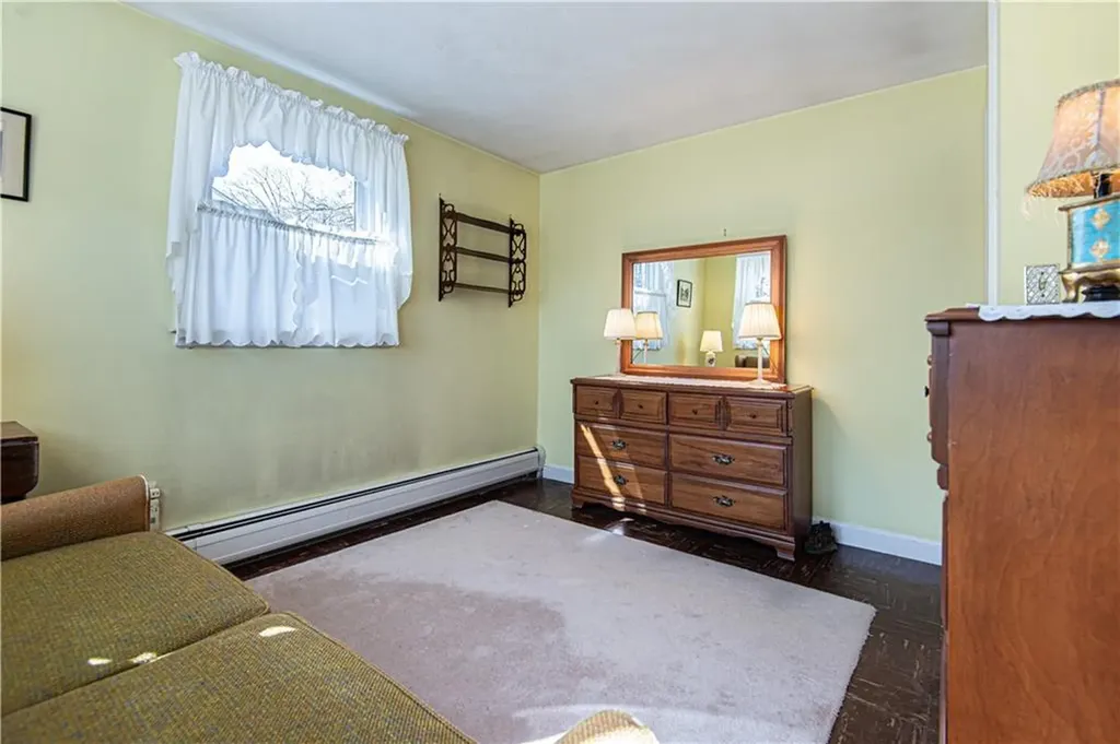 52 Northampton Street Warwick RI 02888