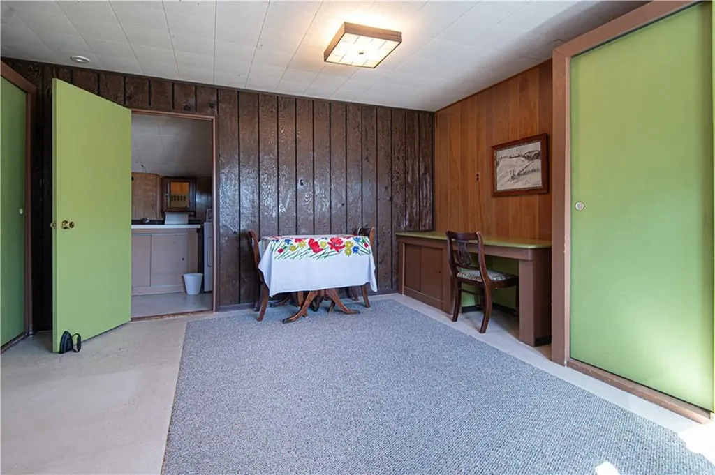 52 Northampton Street Warwick RI 02888