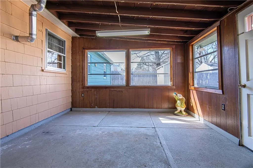 52 Northampton Street Warwick RI 02888