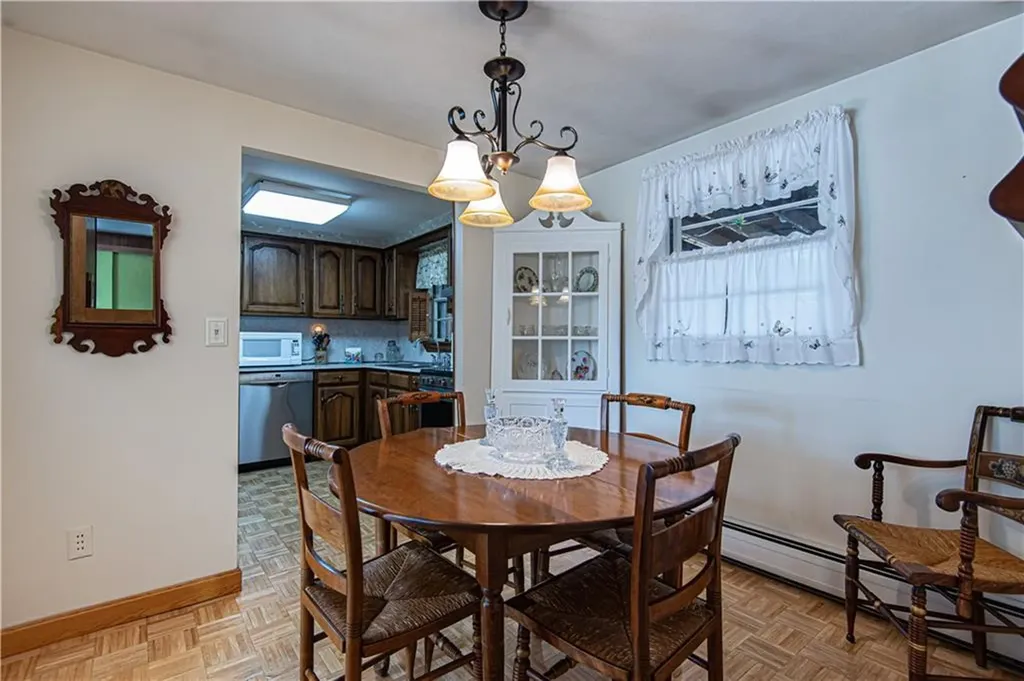 52 Northampton Street Warwick RI 02888