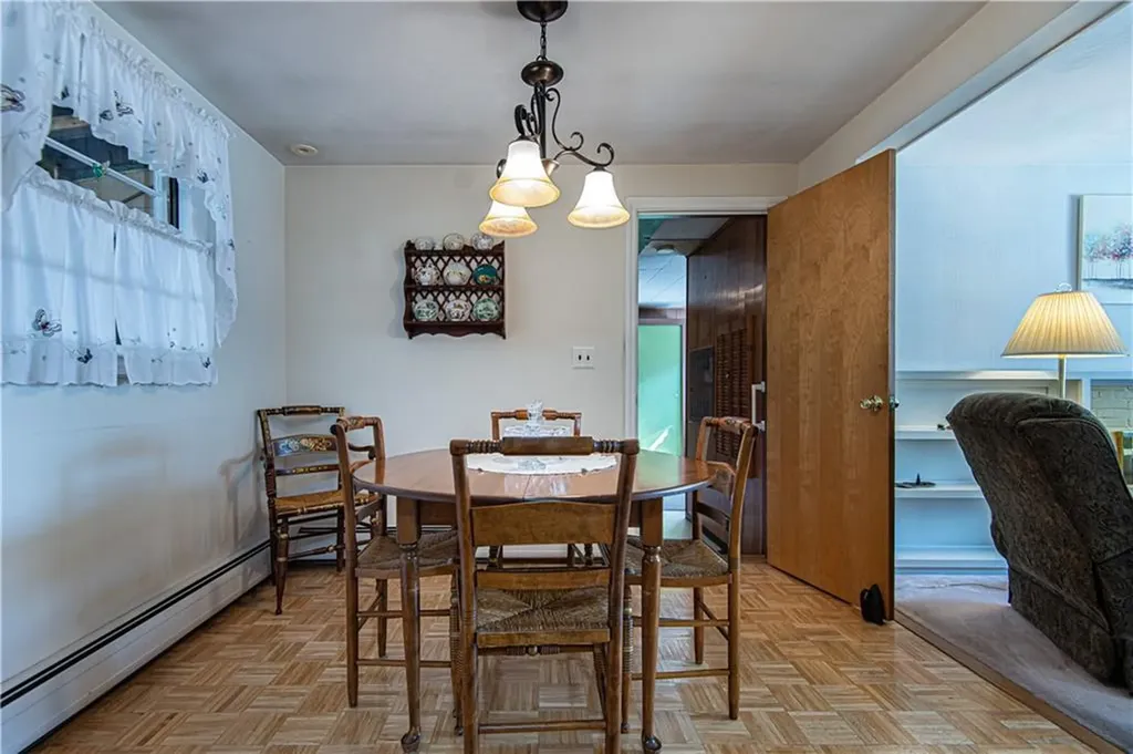 52 Northampton Street Warwick RI 02888