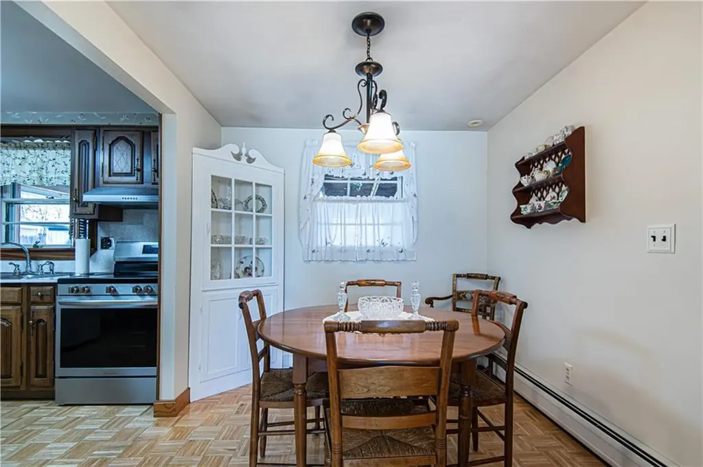 52 Northampton Street Warwick RI 02888