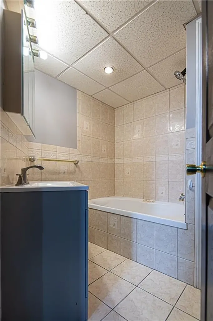 75 Fletcher Street Warwick RI 02889