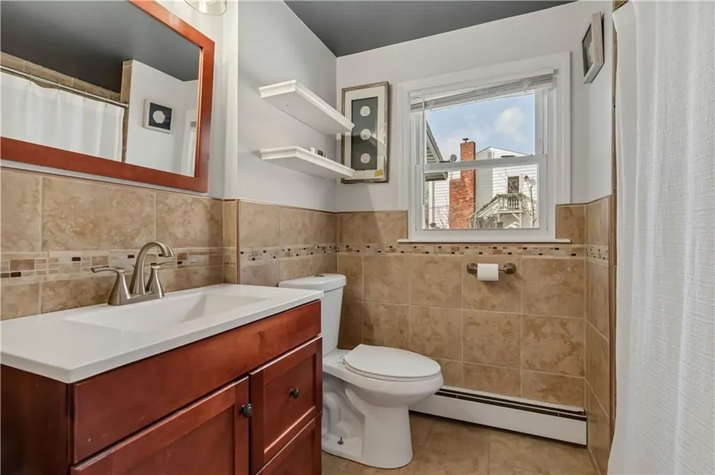 253 Coolidge Avenue Woonsocket RI 02895