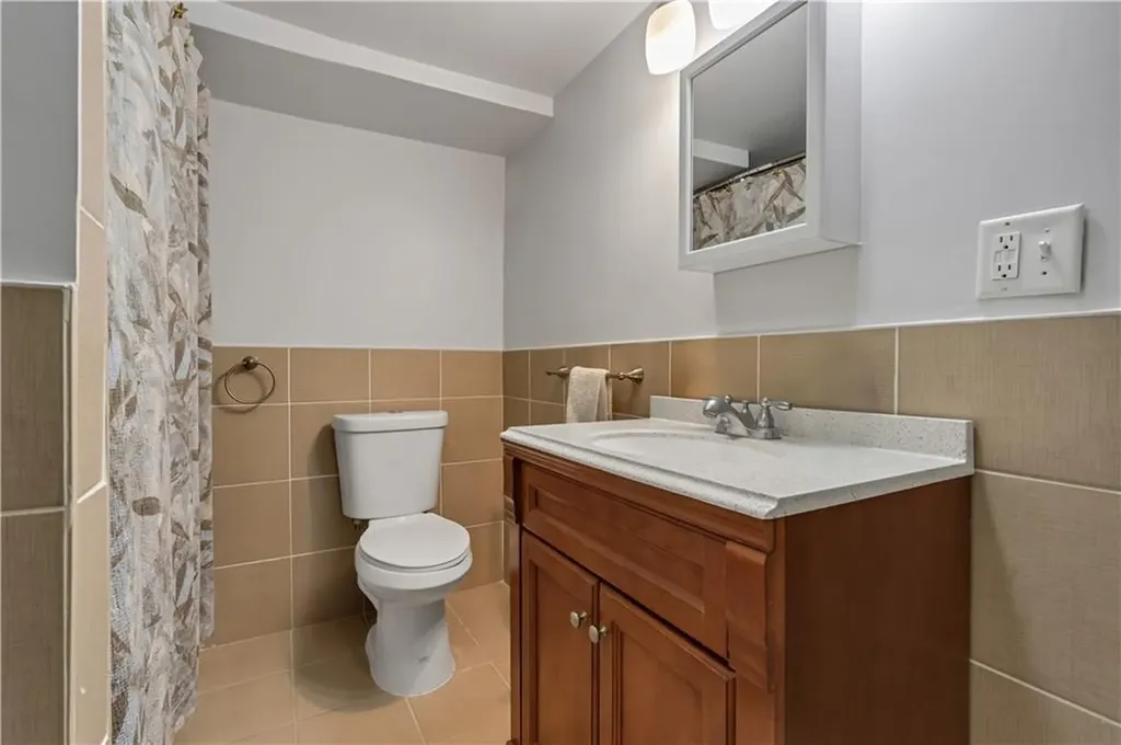 253 Coolidge Avenue Woonsocket RI 02895