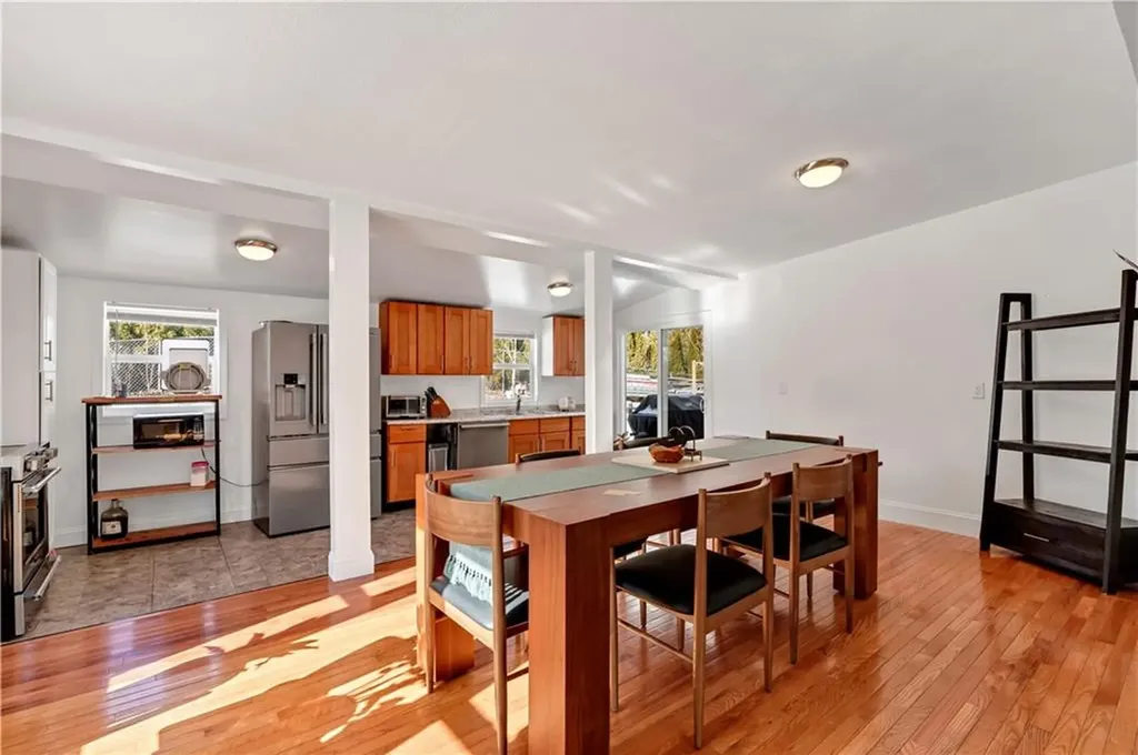253 Coolidge Avenue Woonsocket RI 02895
