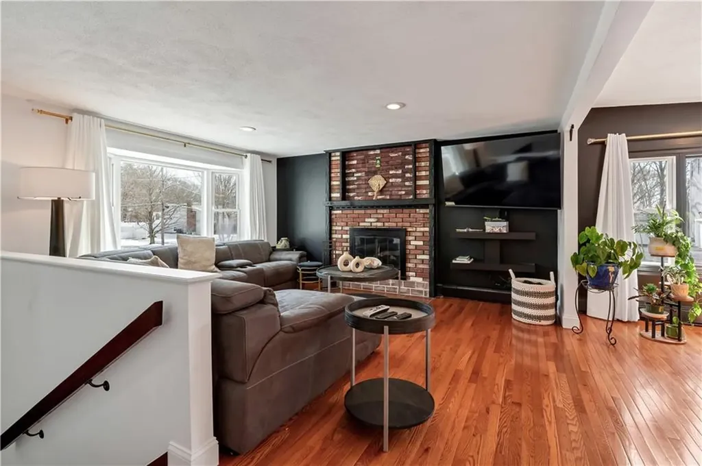 253 Coolidge Avenue Woonsocket RI 02895
