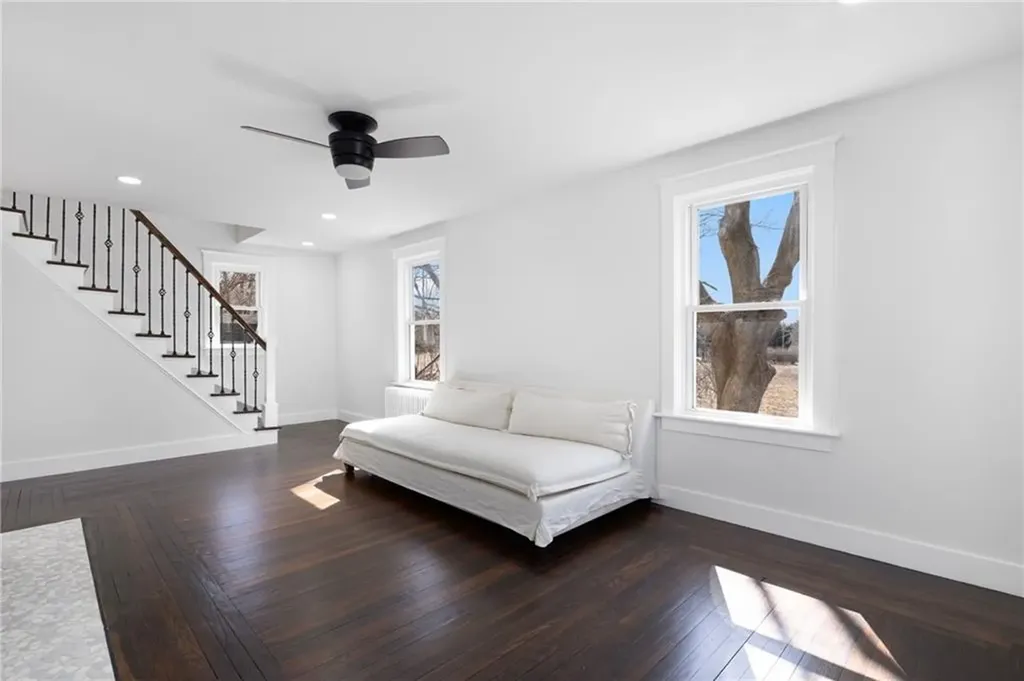 288 Sprague Street Portsmouth RI 02871