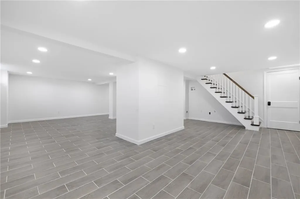 288 Sprague Street Portsmouth RI 02871