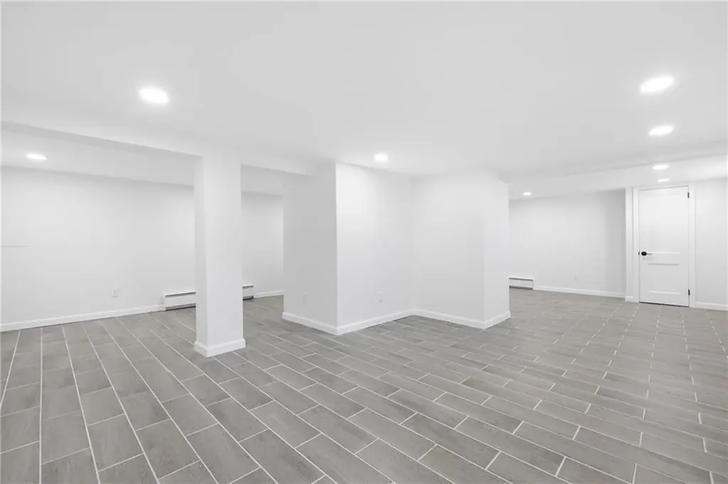 288 Sprague Street Portsmouth RI 02871