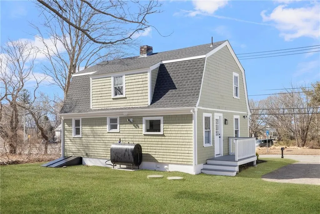 288 Sprague Street Portsmouth RI 02871