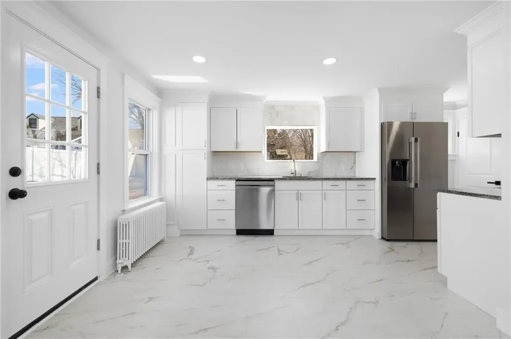 288 Sprague Street Portsmouth RI 02871