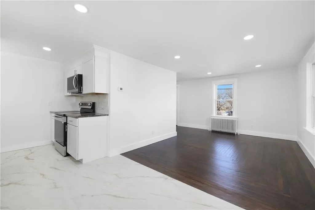 288 Sprague Street Portsmouth RI 02871