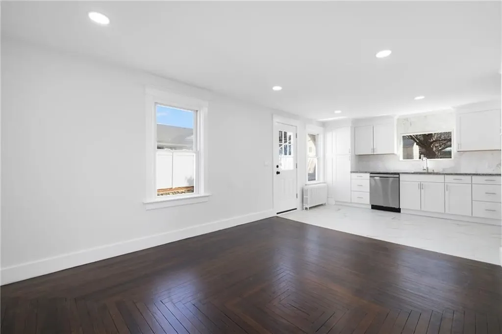 288 Sprague Street Portsmouth RI 02871