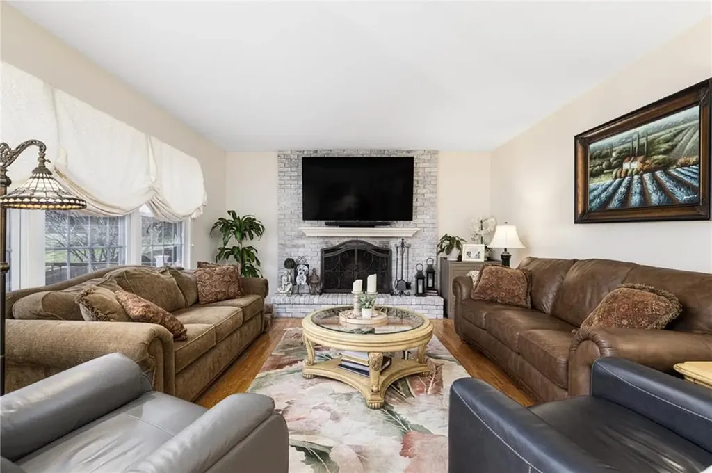39 Greenbriar Road West Warwick RI 02893
