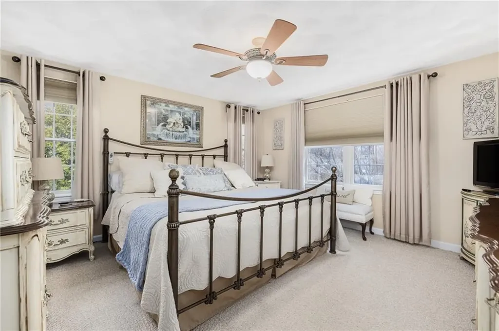39 Greenbriar Road West Warwick RI 02893