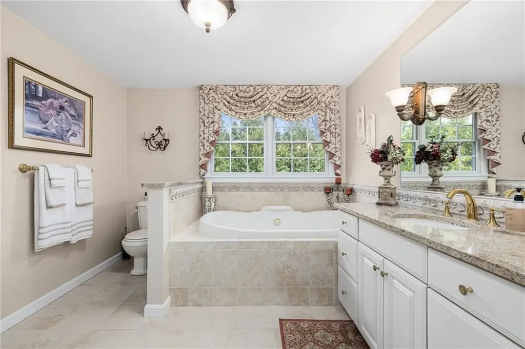39 Greenbriar Road West Warwick RI 02893