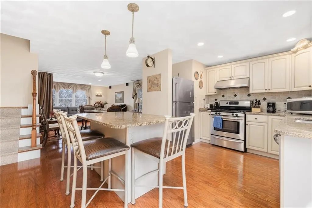 39 Greenbriar Road West Warwick RI 02893