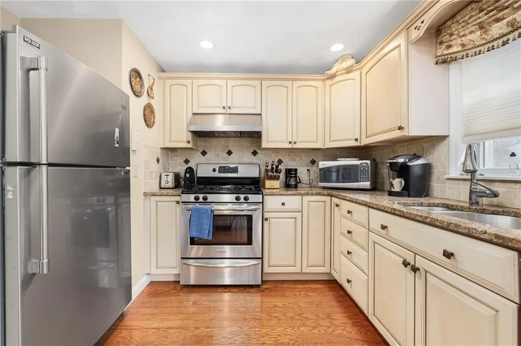 39 Greenbriar Road West Warwick RI 02893