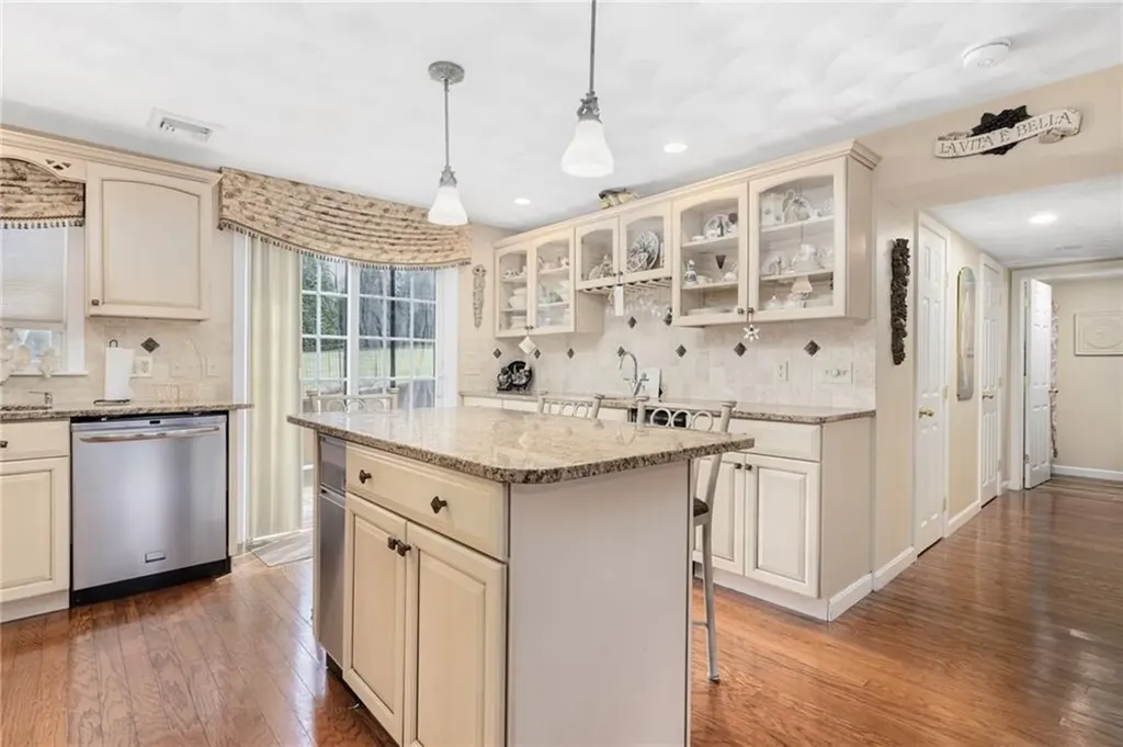 39 Greenbriar Road West Warwick RI 02893