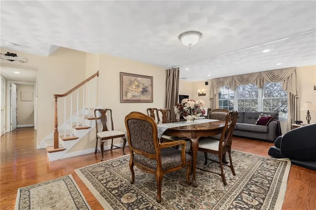 39 Greenbriar Road West Warwick RI 02893
