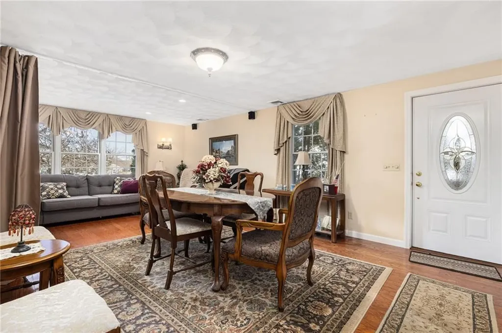 39 Greenbriar Road West Warwick RI 02893
