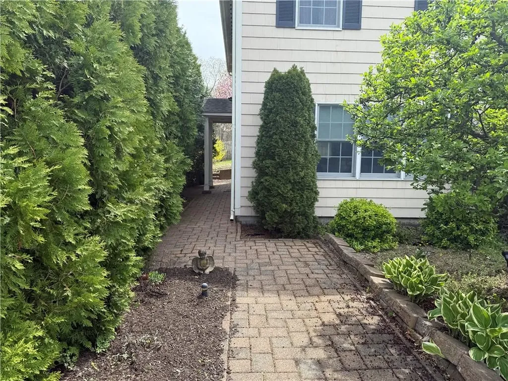 39 Greenbriar Road West Warwick RI 02893