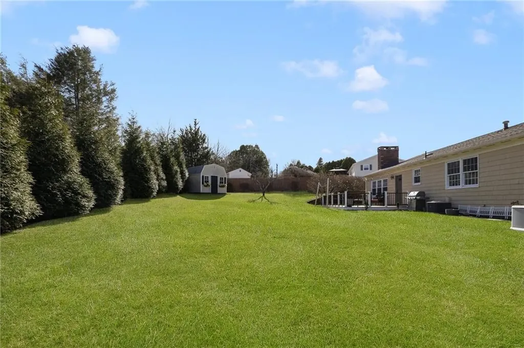 39 Greenbriar Road West Warwick RI 02893