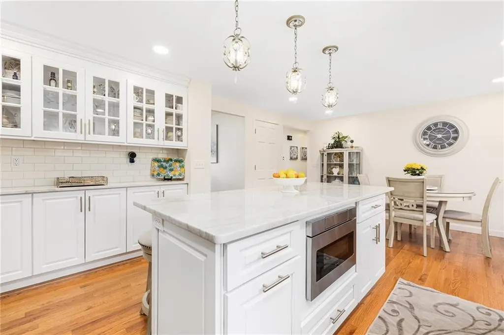 39 Greenbriar Road West Warwick RI 02893