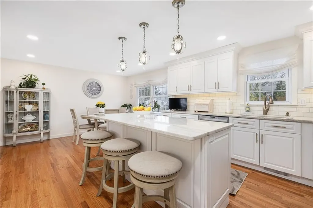 39 Greenbriar Road West Warwick RI 02893