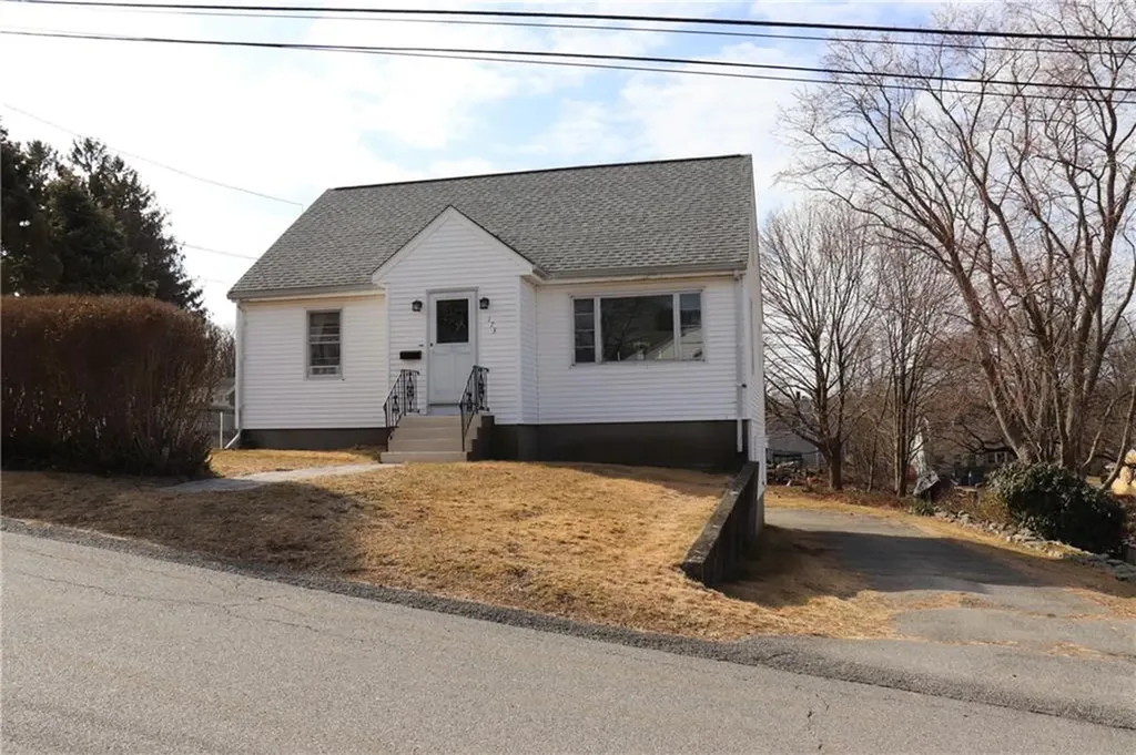 173 Hooper Street Tiverton RI 02878