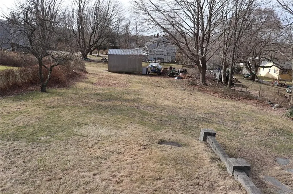 173 Hooper Street Tiverton RI 02878