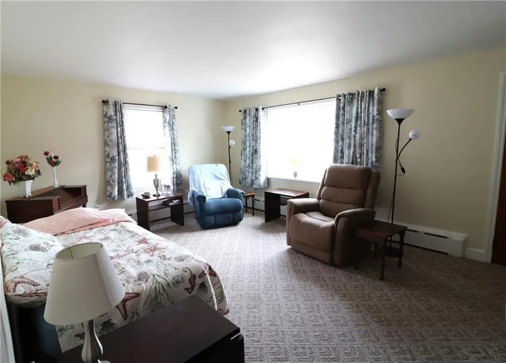 173 Hooper Street Tiverton RI 02878
