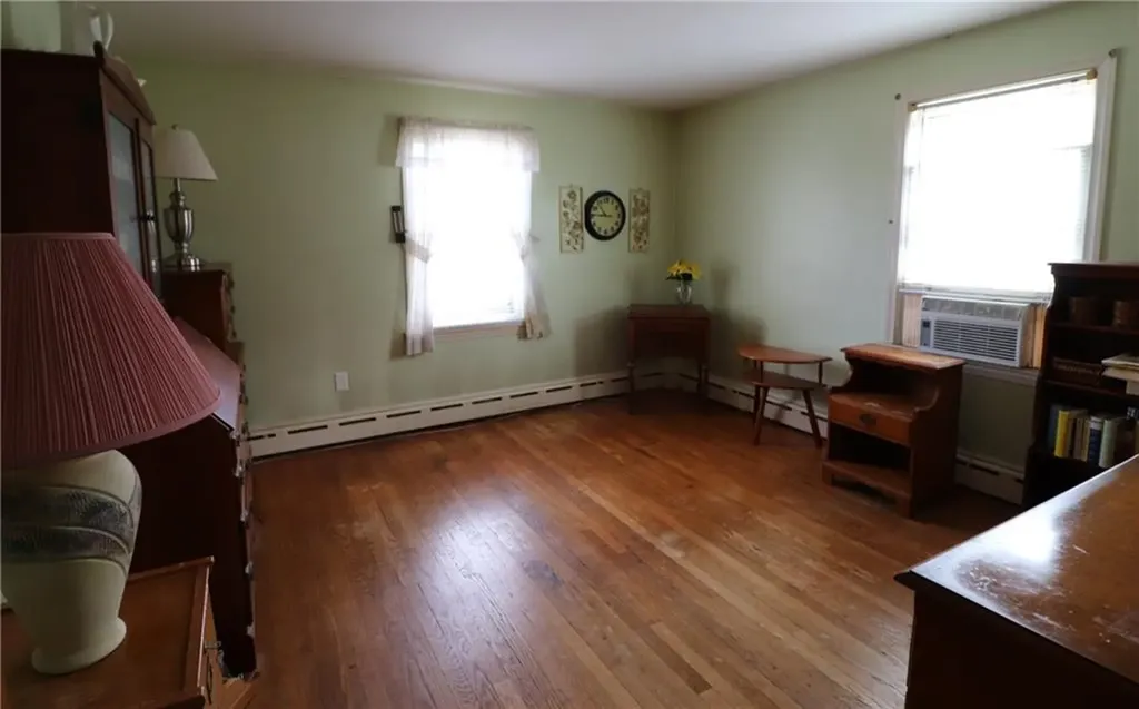 173 Hooper Street Tiverton RI 02878