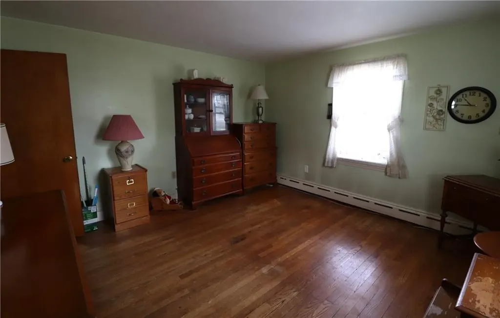 173 Hooper Street Tiverton RI 02878