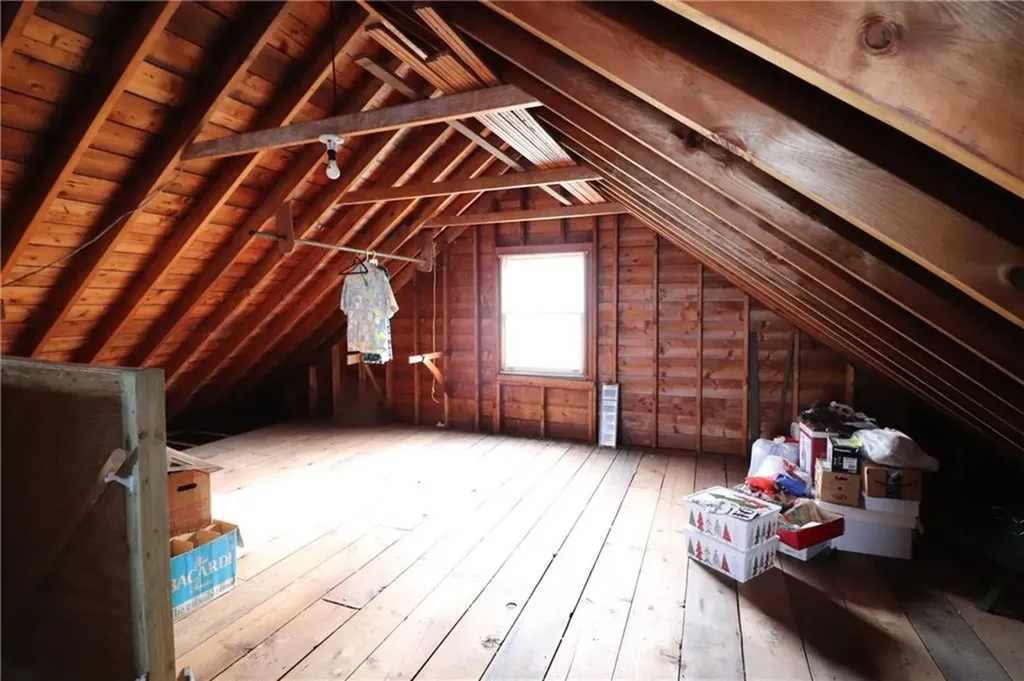 173 Hooper Street Tiverton RI 02878