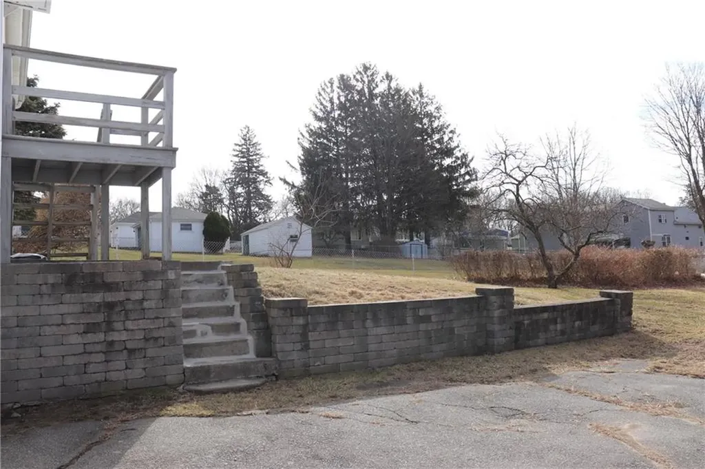 173 Hooper Street Tiverton RI 02878