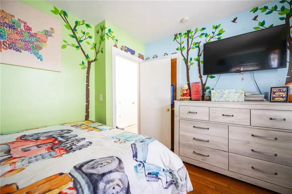 18 Ridgeway Avenue Providence RI 02909