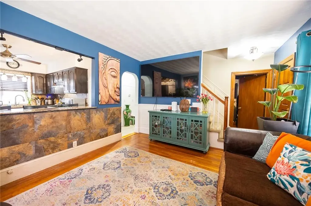 18 Ridgeway Avenue Providence RI 02909