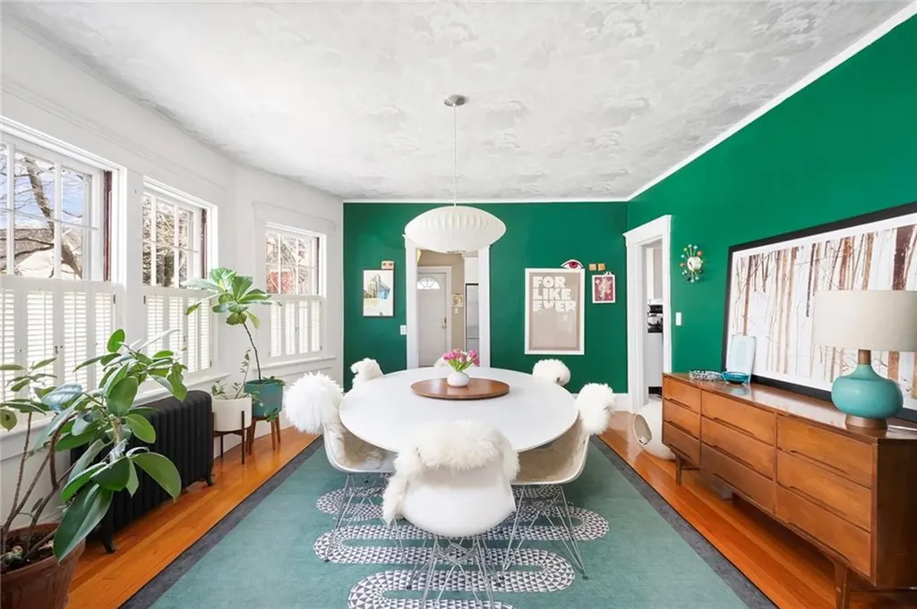 43 Oriole Avenue Providence RI 02906